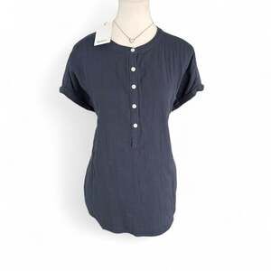 Quince Navy Blue Natural Fabrics Quailty Short Sleeve Button Detail Top size S